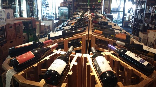 Bow Tie Cafe & Spirits